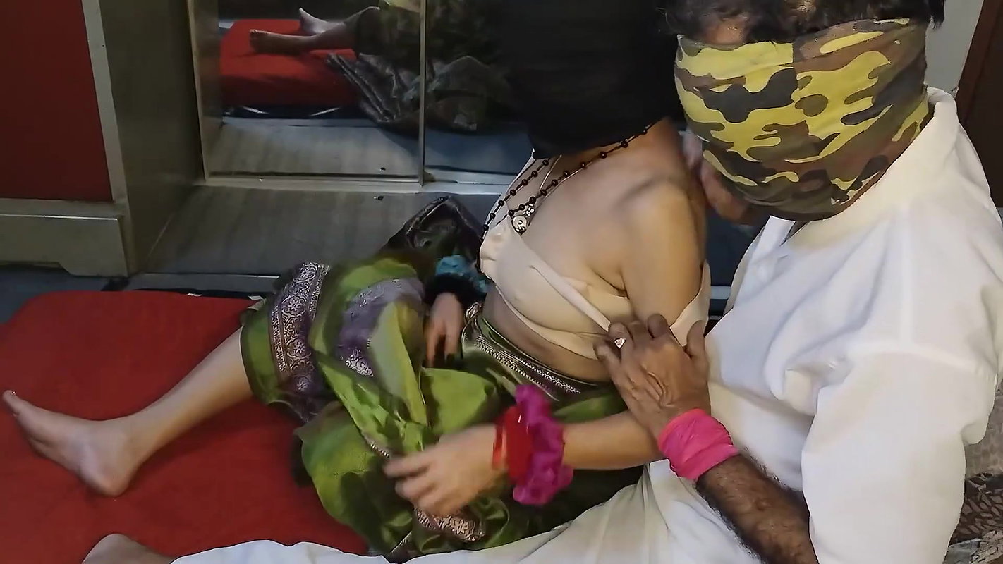 Chut ka pani nikala Garma garam sex masti