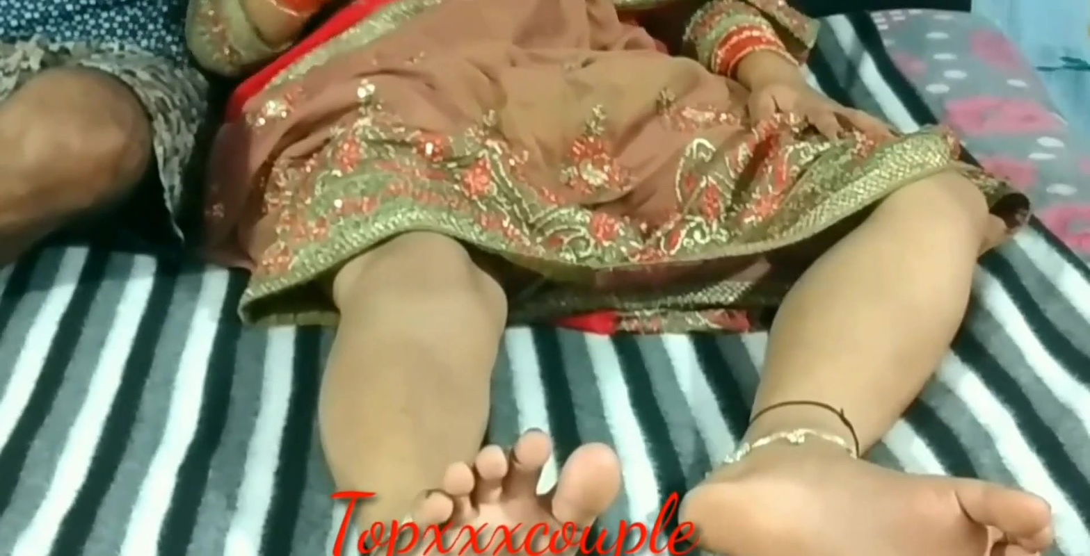 Desi bhabhi fucked by tenant.