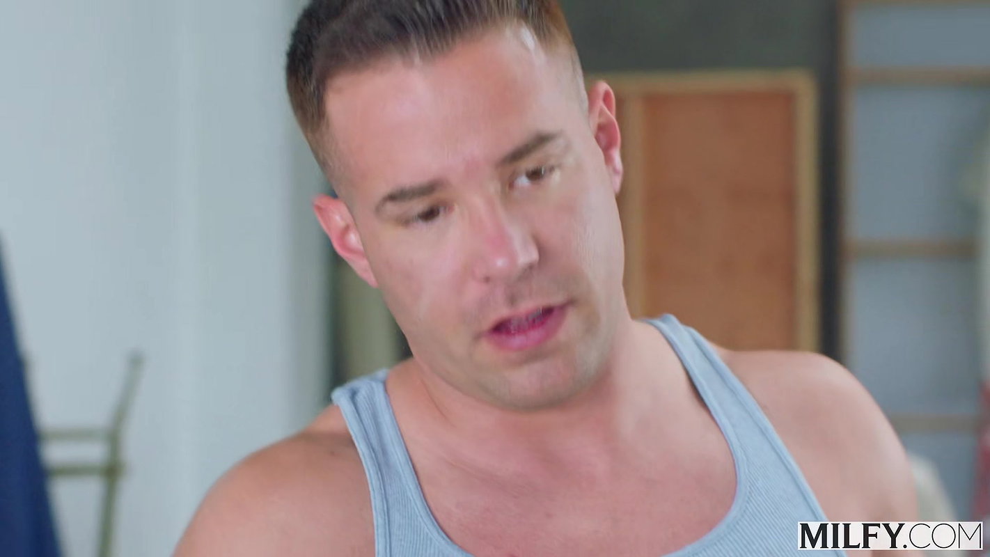 Sedona.Reign – Cock Hungry Sedona Reign Needs A Man In MILFY Debut
