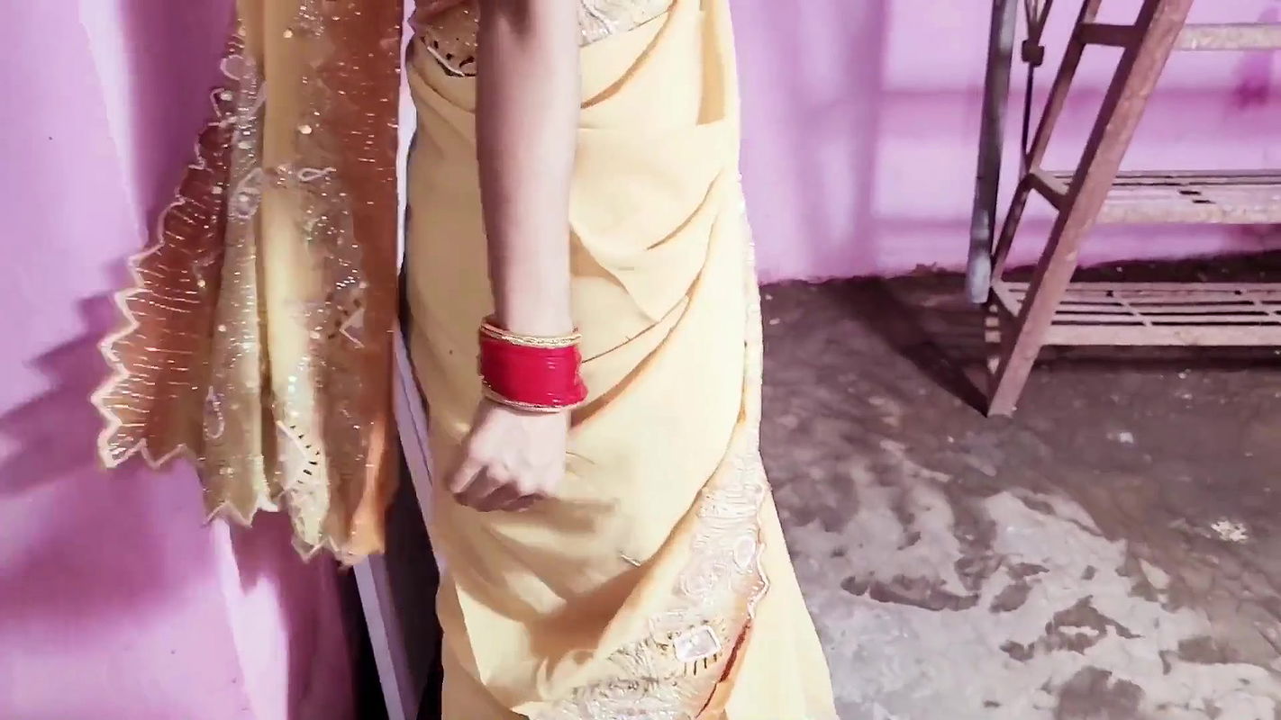 Desi bhabhi jina par jakar apane husband ke sath kiya galat kam.