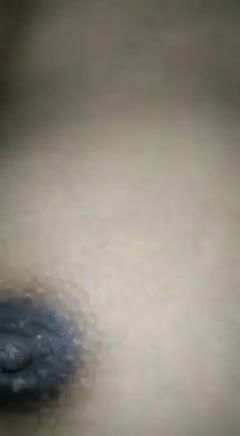 Desi Bhabhi ko chupke se kiya rat mai.