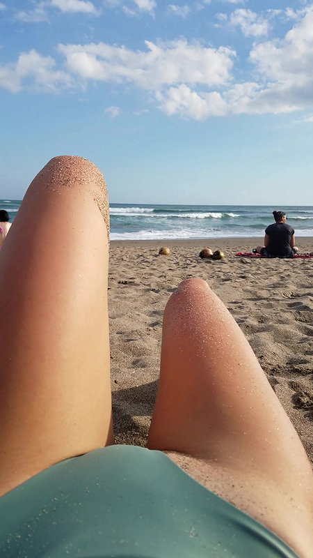 Before going out to the beach to show off I masturbate. I need cock_82f0a24d