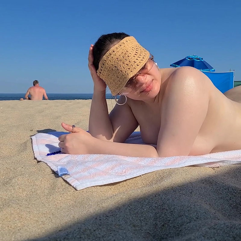 Sex on the beach with a stranger_3a815c8d