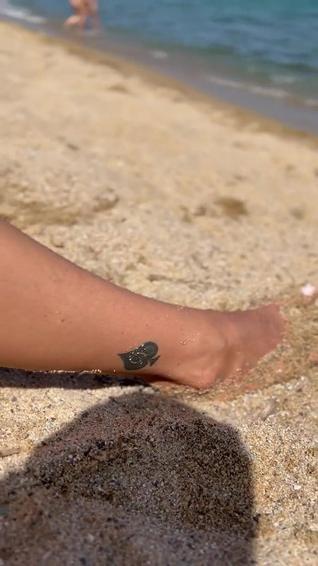 Beach girl .137_07c24bc7
