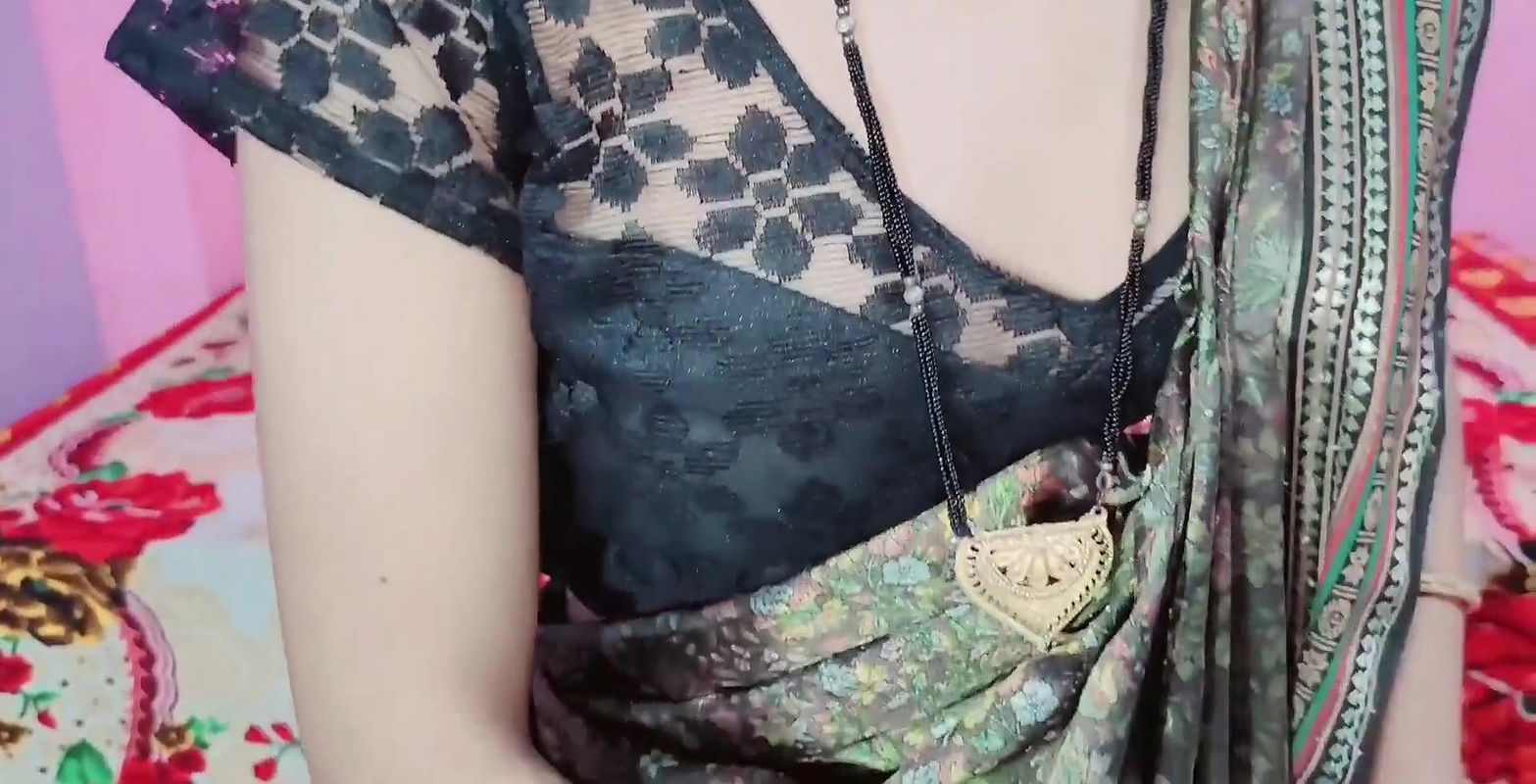 Desi bhabhi ne apane yaar ke sath kiya Ganda kam.