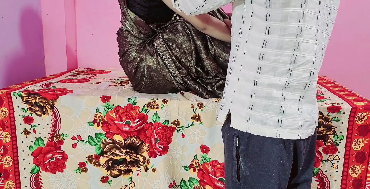 Desi bhabhi ne apane yaar ke sath kiya Ganda kam.