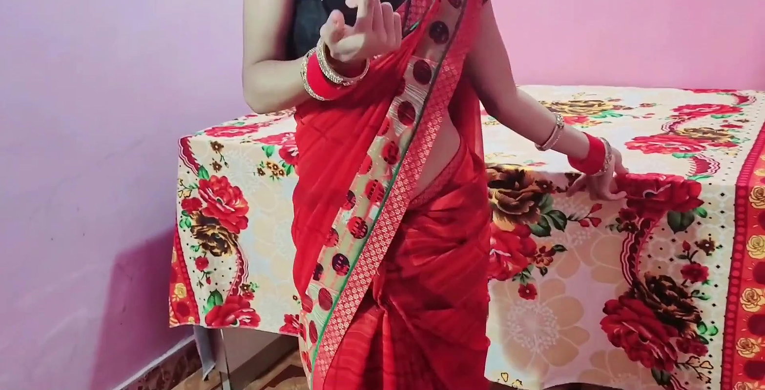 Desi bhabhi sex her boyfriend in front of husband (blue film).