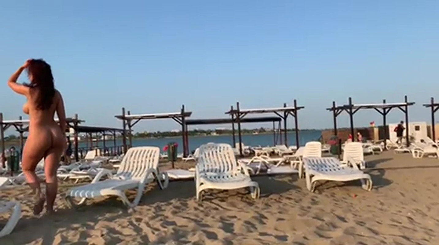 Strangers caught us masturbating on nudist beach in Maspalomas Dunes Canary with cumshot Part 1_5cc58750