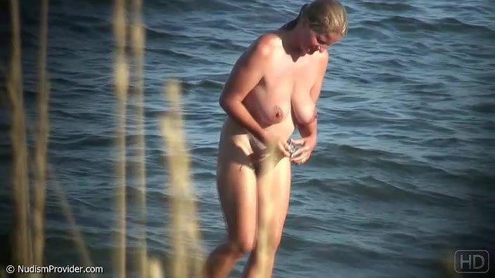 Voyeur beach masturbate milf and brunette fuck machine squirt These women have thick_418664ee