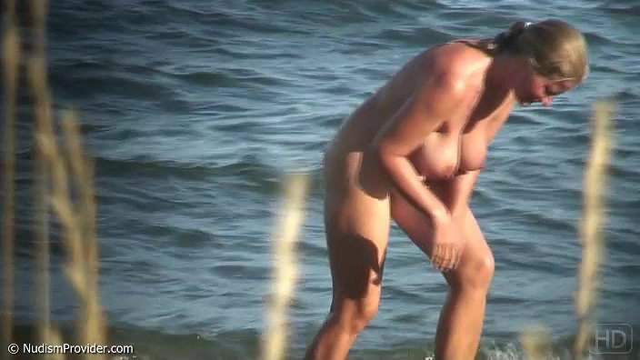 Voyeur beach masturbate milf and brunette fuck machine squirt These women have thick_418664ee