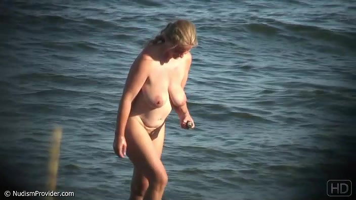 Voyeur beach masturbate milf and brunette fuck machine squirt These women have thick_418664ee