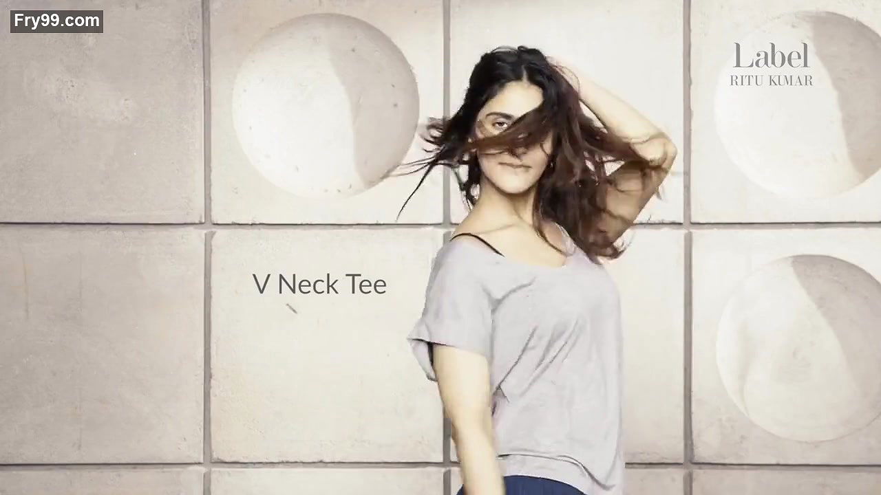 Vani Kapoor STrips to Bra Hot Show