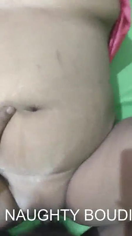 desi housewife sex with servant at home.