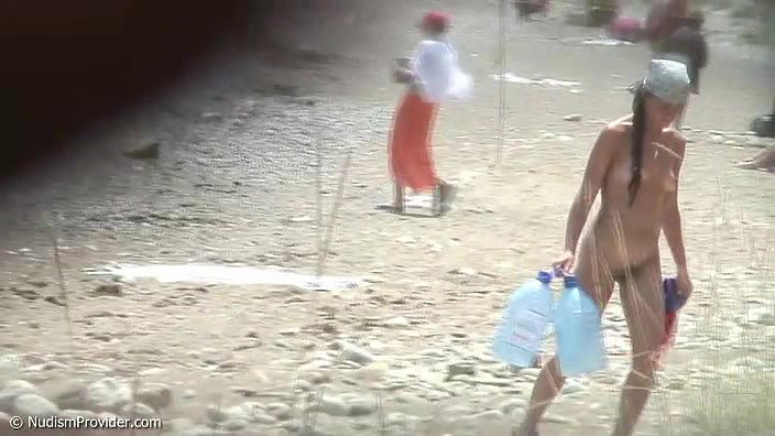 peeping Naturist Beach.44_0aab7b5d