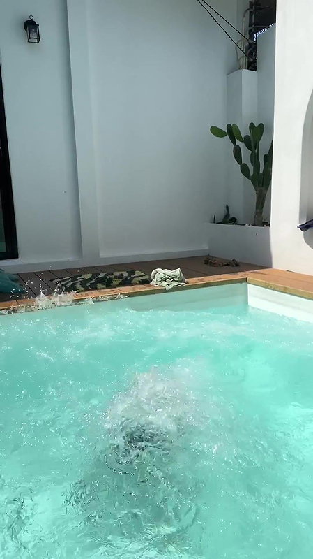 Egyptian big tit teen Linda gets bare on the beach_4dbf5f3f