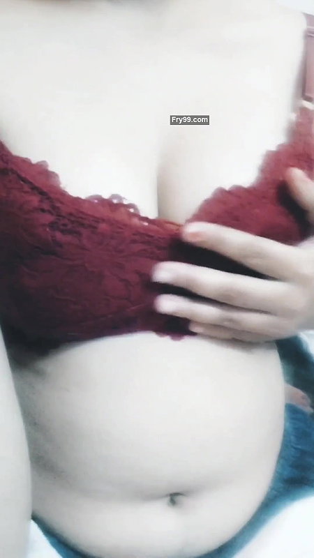 Desi randi ke garam dudh come lick me boobs in faphouse.