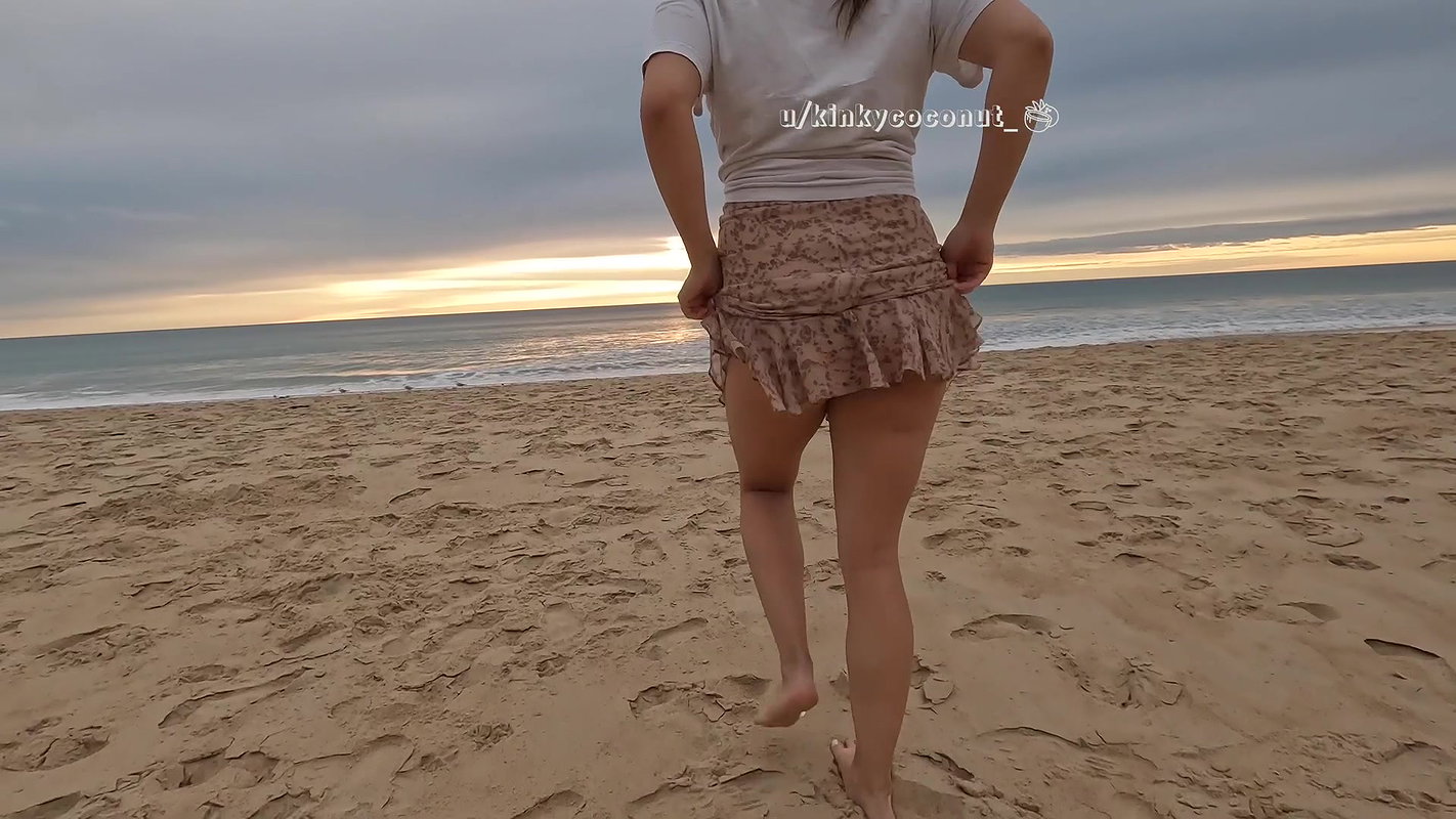 Fucking a girl on a crossroad beach_12a28d10
