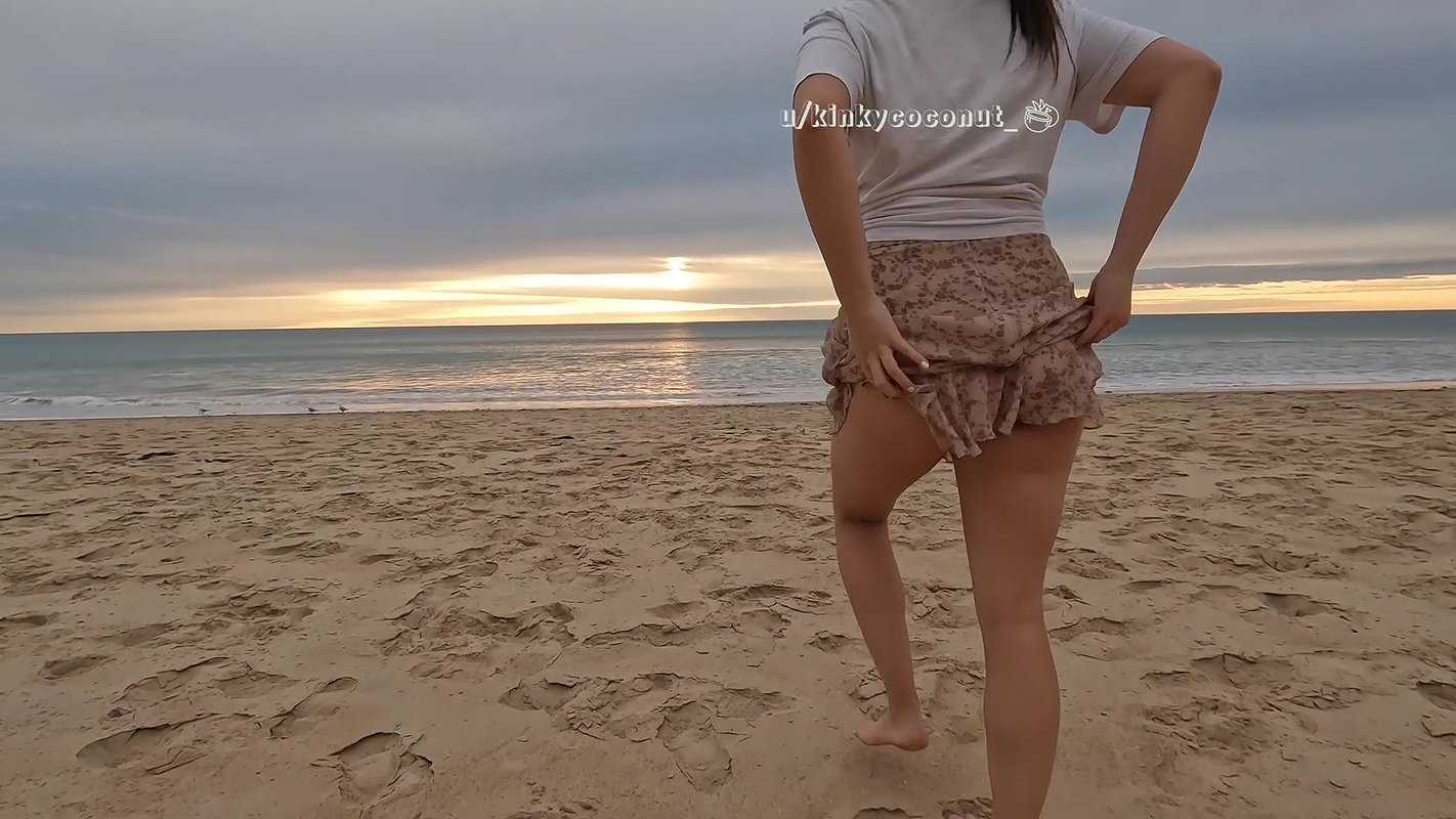 Fucking a girl on a crossroad beach_12a28d10