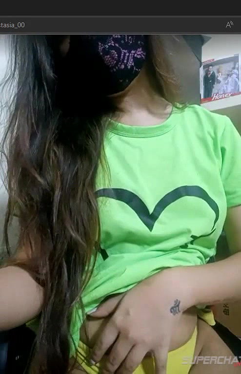 Anastasia_00 (1) show lips and boobs