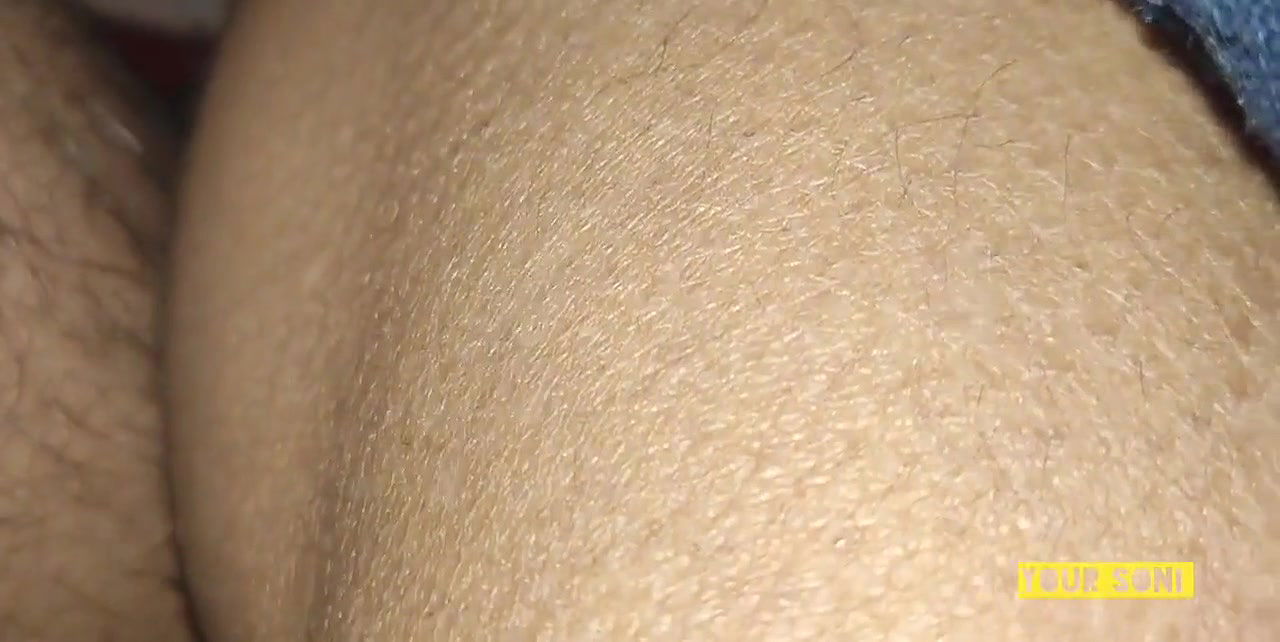 Dever ne apani bhabhi ki boobs or chut ka video banaya.