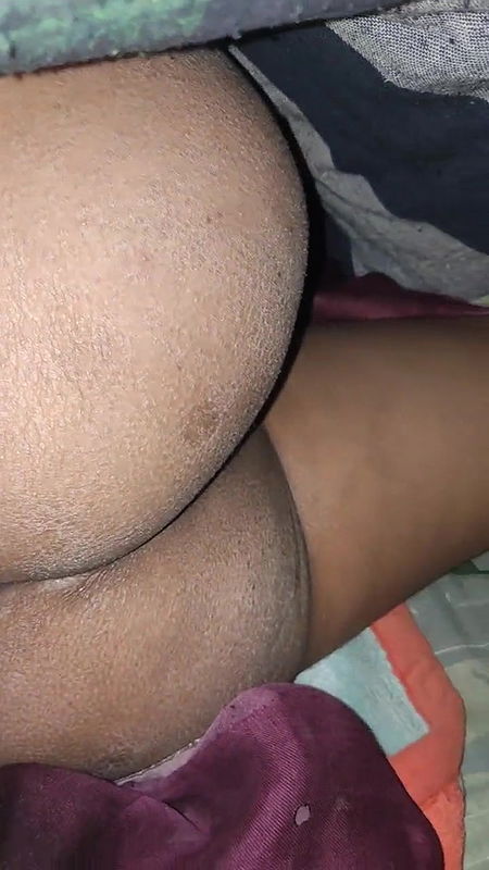 Dever ne soi hui bhabhi ki chut dikhai.