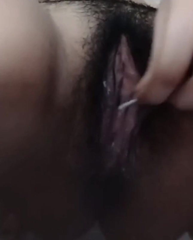 Famous Cute girl masturbation (clear audio).