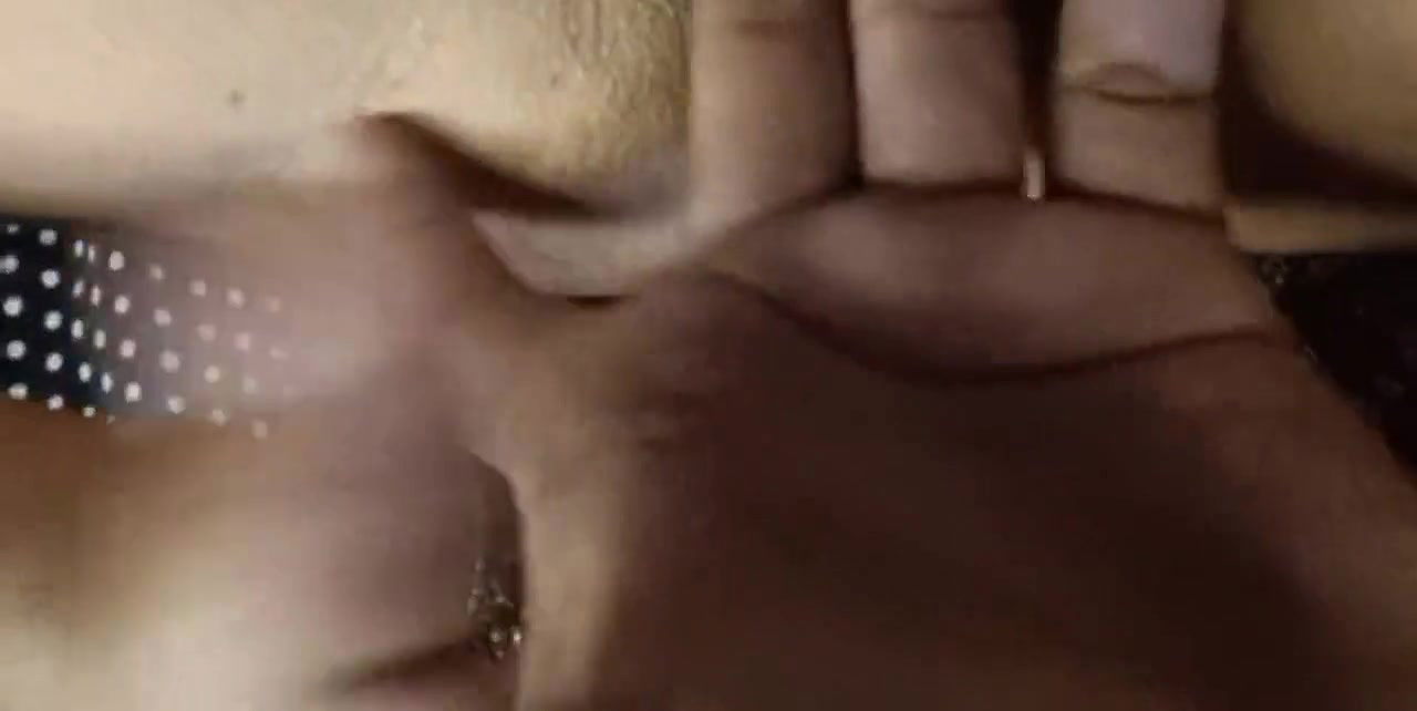 girl wants to masturbation and pusyfingring house wife.