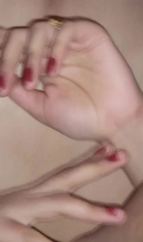 Hot bhabhi ki gaand maari tel lagakr raat m.