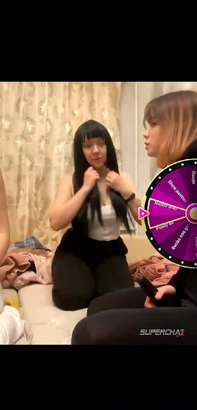 Vralice 20 all 3 girls showing pussy