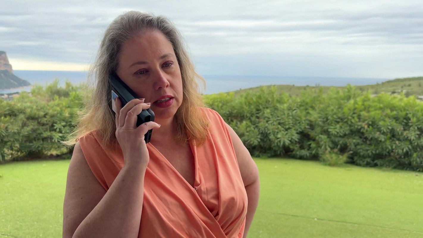 Jeny Wolf – Jeny solves her problem in her own way…