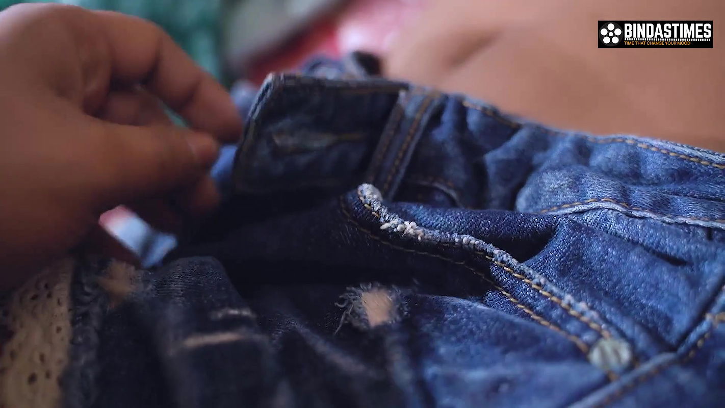 Hot Sudipa’s boyfriend fucks her early morning and cums in her wet pussy.