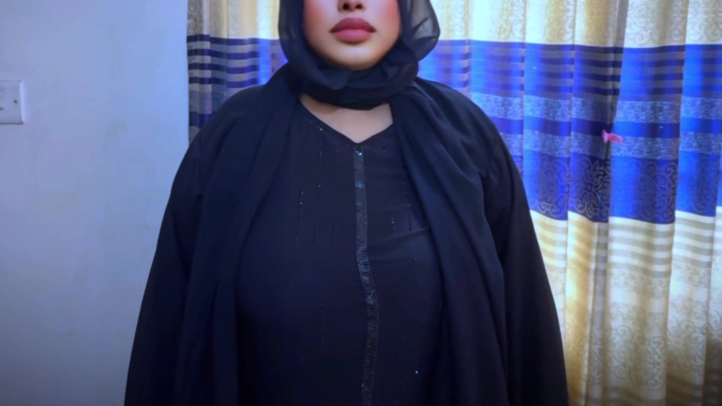 Arab Hot Stepmom Gets Horny After Coming From Road in Hotel Bed & I See Her Big Ass & Start Handjob