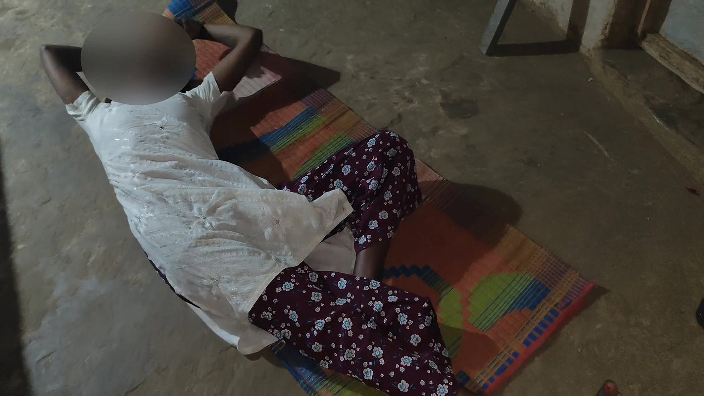 Secretly Called the Beautiful Sister-in-law at Night and Fucked Her in the Bathroom