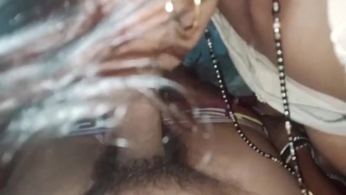 Desi Bhabhi Had Sex with Brother-in-law in the Fields