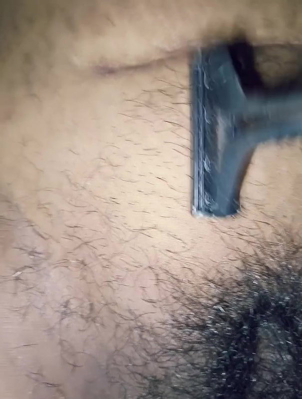 Desi Bhabhi Pusssy Hair Cutting Vidoe