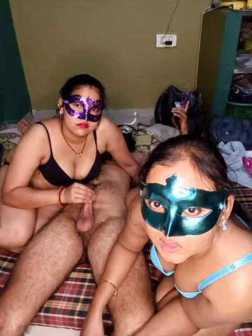 Priyanka7821 4 both girls hot blowjob