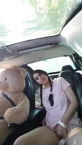 JuliagrosROBERTS 10 closeup hairy pussy show in car