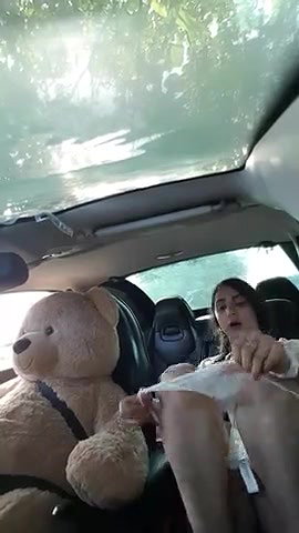 JuliagrosROBERTS 10 closeup hairy pussy show in car