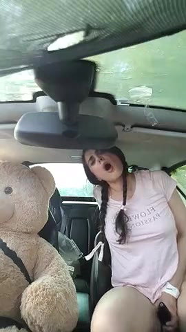 JuliagrosROBERTS 10 closeup hairy pussy show in car