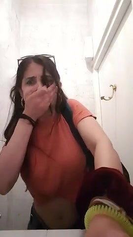 JuliagrosROBERTS 8 show boobs and pussy in public toilet