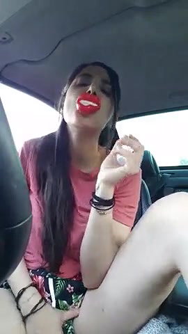 JuliagrosROBERTS 5 show boobs and ass in car