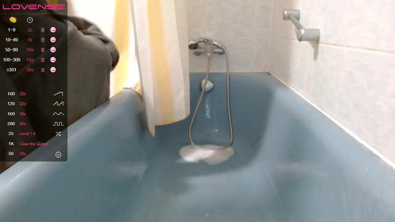 Fuckdolllucy 34 wow huge multi squirts in bath tub