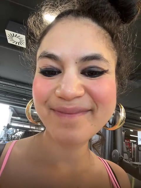 Fuckdolllucy 27 closeup ass hole open in gym