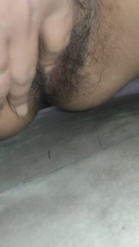 Indian girl pussy fingering in desi stile i wanna fuck her pussy in a porn stile.