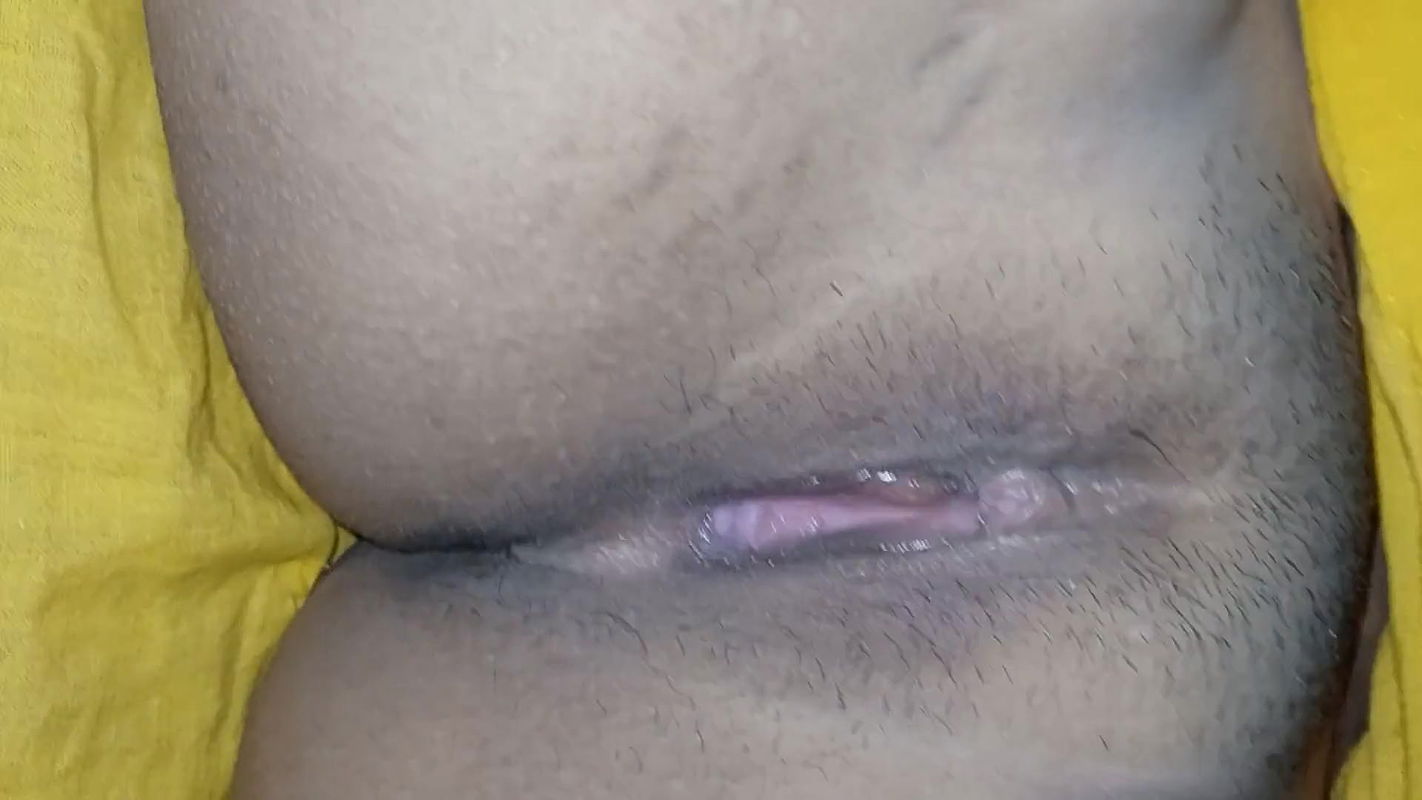 Lesbian indian bhabhi ki chut chodne ke baad ka seen.