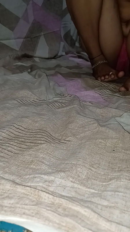 Lesbian indian bhabhi show her creampie pussy and boobs hindi audio.