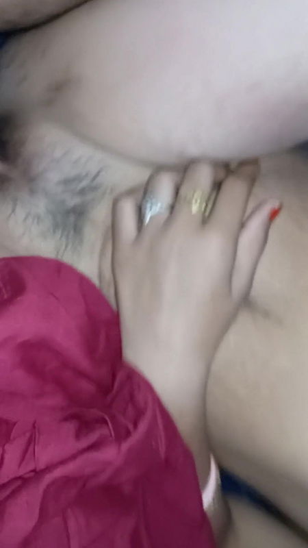 Married lesbian indian bhabhi ki chut chodi lal suit me.