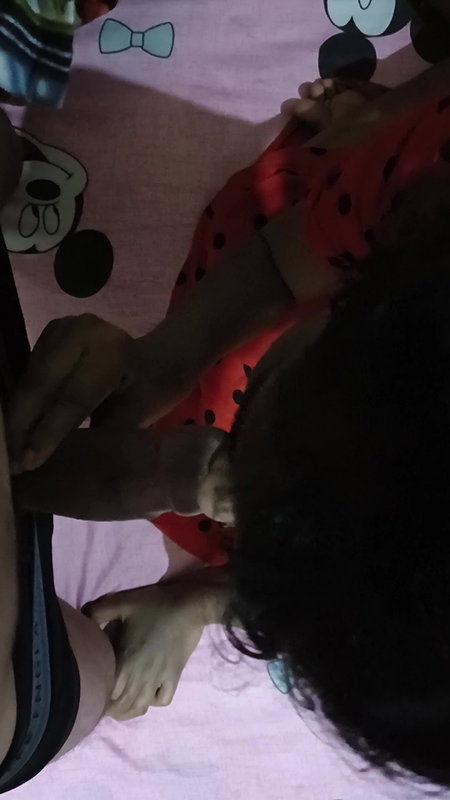 Muslim girls taking Hindu Lund in her pussy.