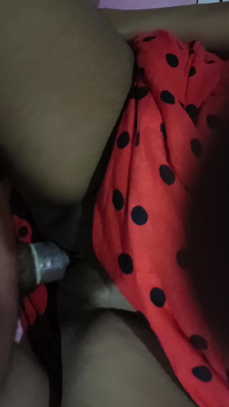 Muslim girls taking Hindu Lund in her pussy.