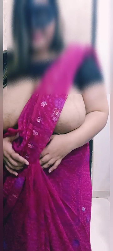 My First Video Indian Plus Size Model Saree Stripping Black Blouse.